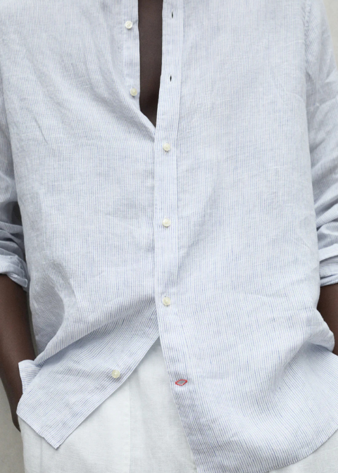 Camisa blanca rayas azules