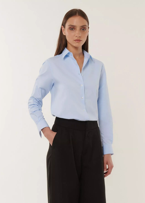 Camisa azul celeste elástica