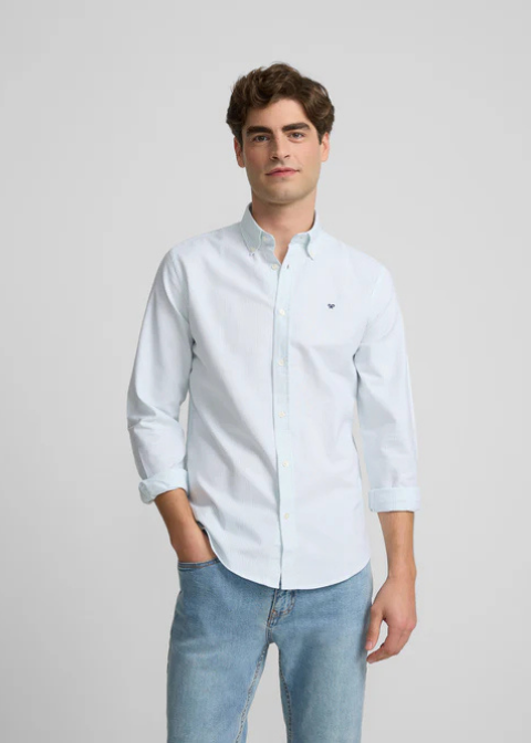 Camisa blanca rayas celeste