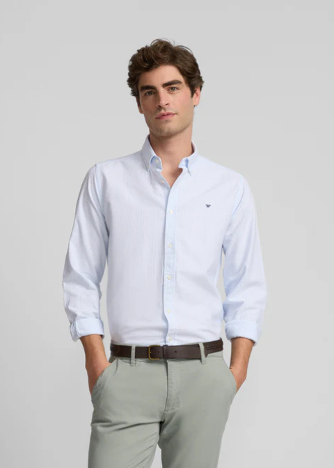 Camisa blanca rayas azules