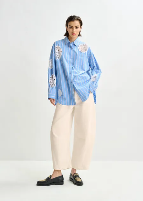 Camisa ESSENTIEL azul raya roja