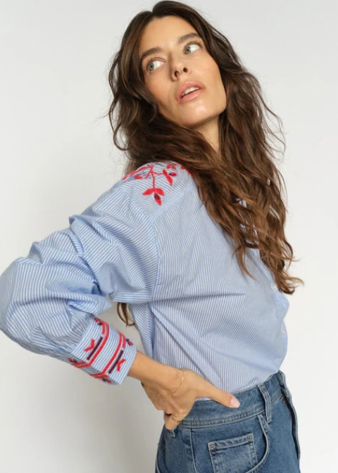 Camisa MOS MOSH blanco raya azul bordado flores