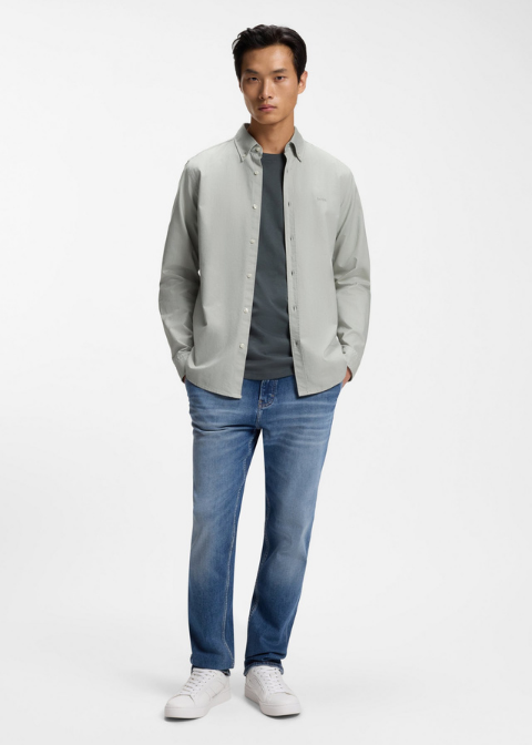 Camisa HUGO BOSS verde logo 
Camisa HUGO BOSS verde  logo bordado 
Camisa HUGO BOSS algodón Oxford y logo bordado