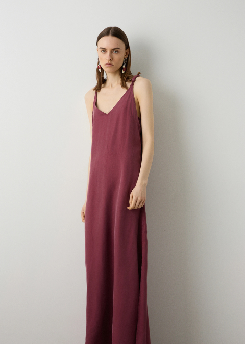 Vestido granate largo tirantes