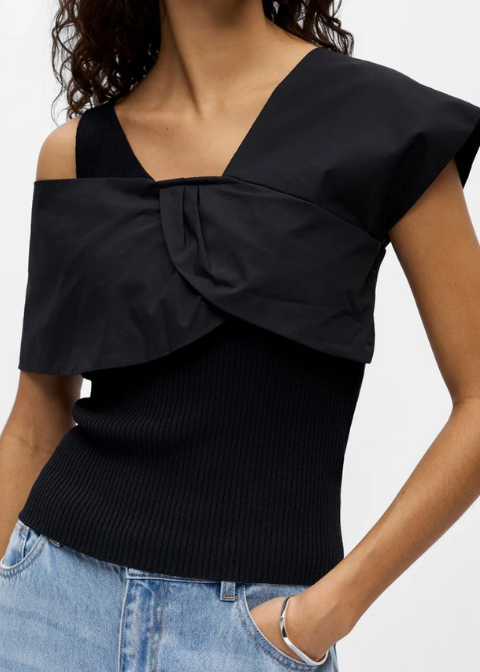Top OBJECT negro asimetrico