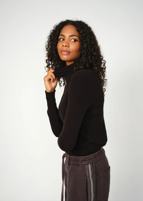 Jersey MOS MOSH negro basico