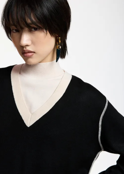 Jersey ESSENTIEL detalle cuello