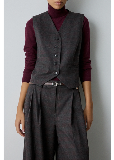 Chaleco BSB traje cuadros
Composición: 65% poliester 30% viscosa 5% elastano