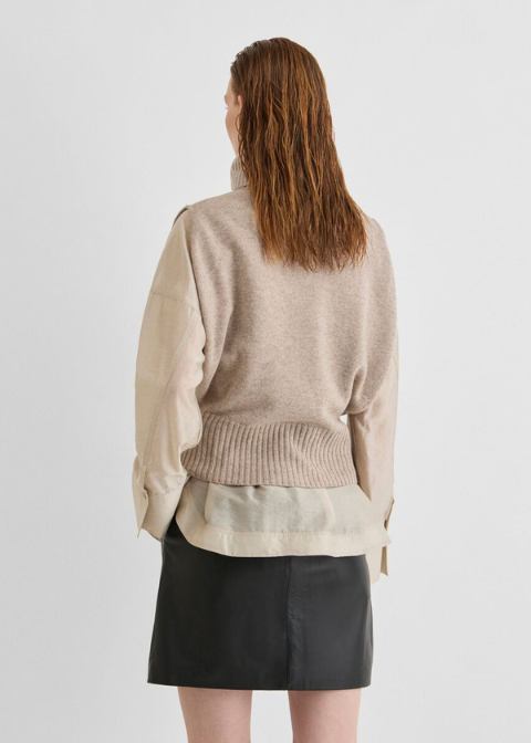 Chaleco ROUGE EDIT cuello alto