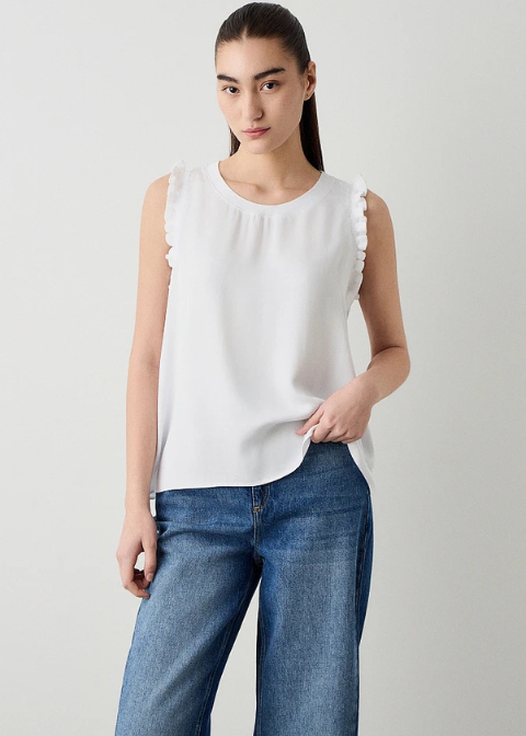 Blusa blanca satinada volantes