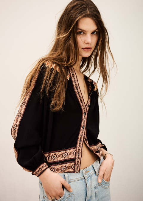 Blusa BA&SH negra estampado floral