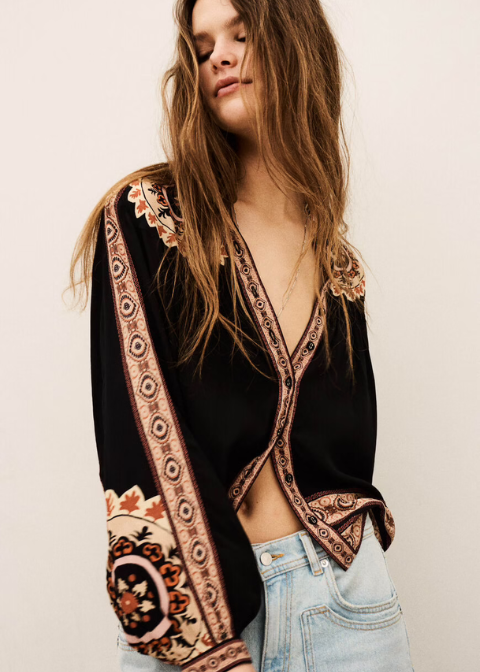 Blusa BA&SH negra estampado floral