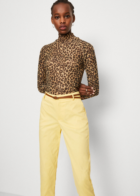 Top ESSENTIEL print entallado