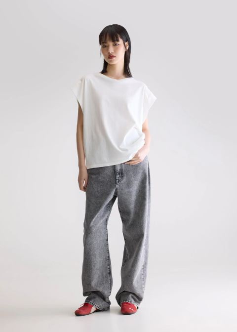 Camiseta BELLEROSE blanca hombros vueltos