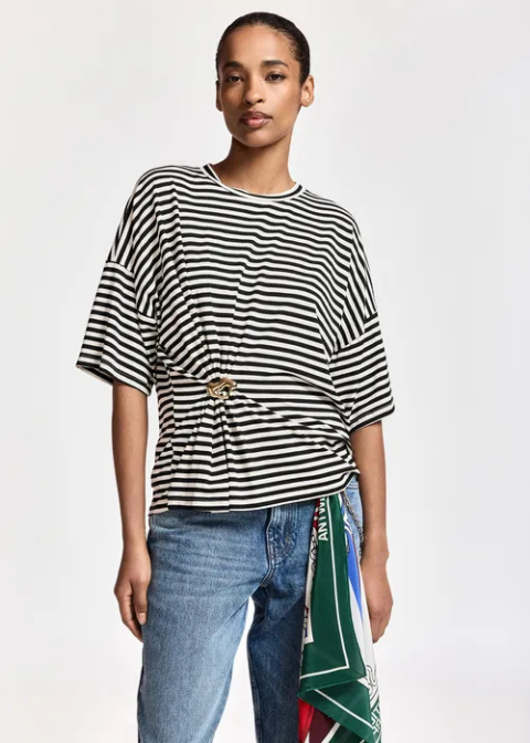 Camiseta ESSENTIEL rayas detalle broche