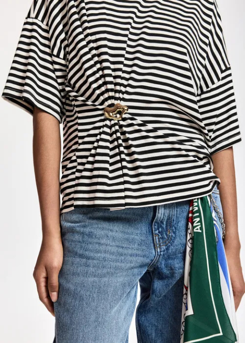 Camiseta ESSENTIEL rayas detalle broche