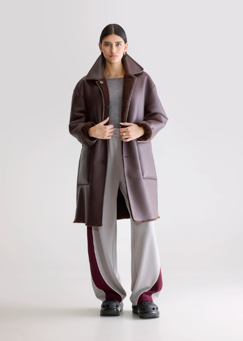 Abrigo BELLEROSE marrón reversible borreguito