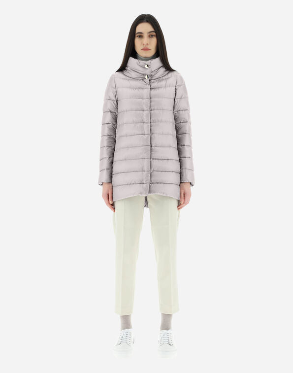 Plumas gris acampanado