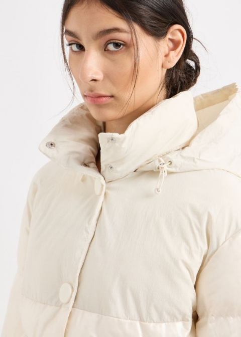 Plumas ARMANI corto acolchado 6DYB05