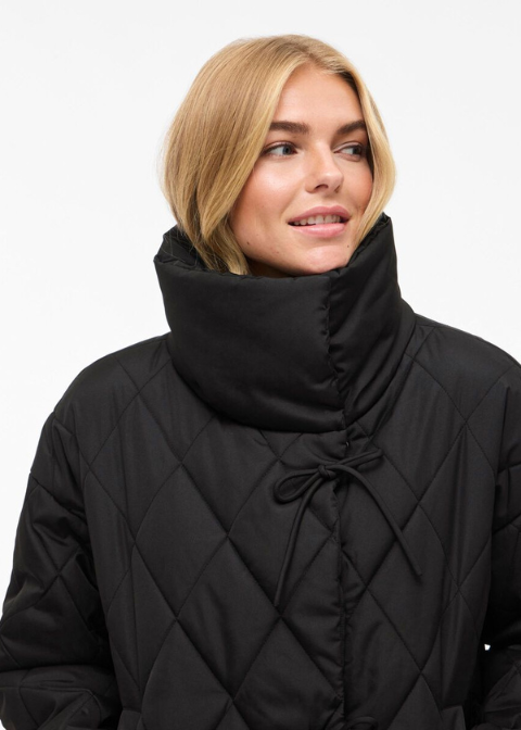 Cazadora VILA negra acolchada