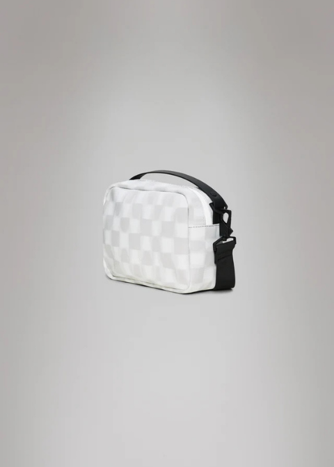 Bolso blanco cuadros rosas