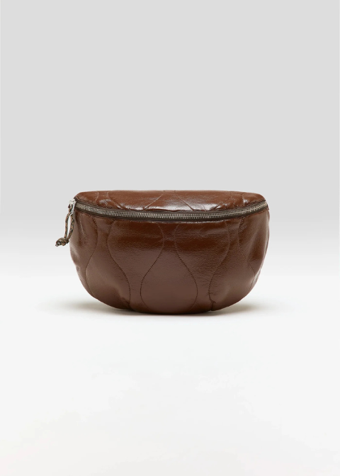 Riñonera BELLEROSE charol acolchada