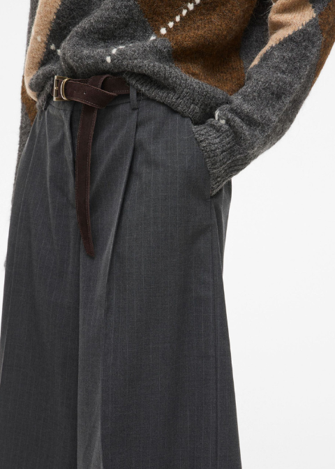 Pantalón ROUGE EDIT gris rayas