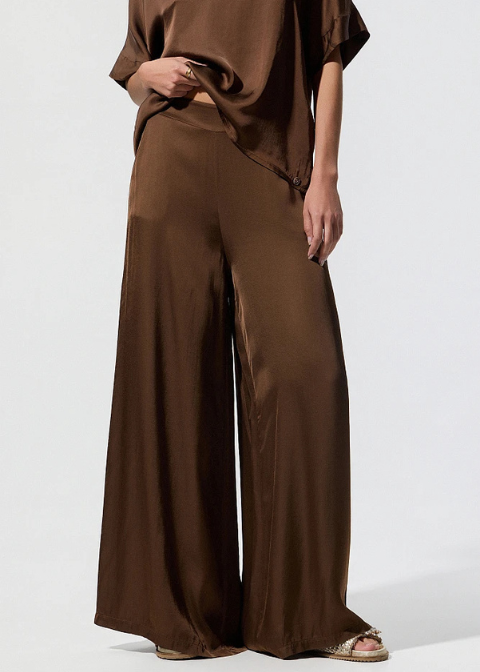 Pantalon BSB marrónsatinado recto