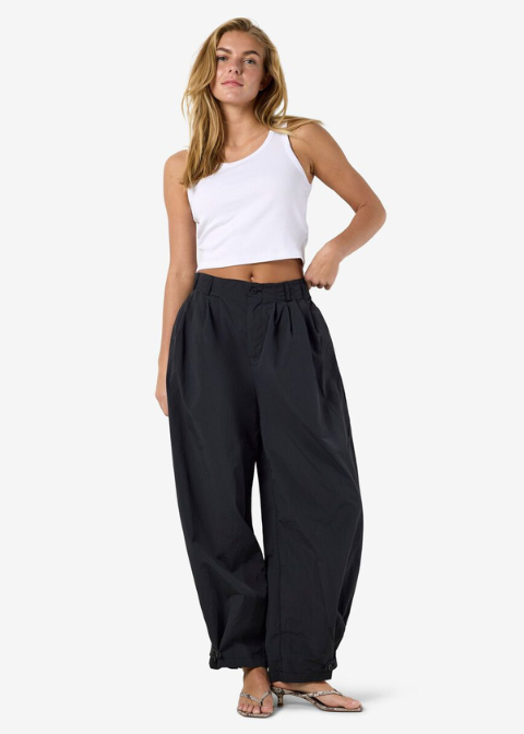 Pantalón NOISY negro globo