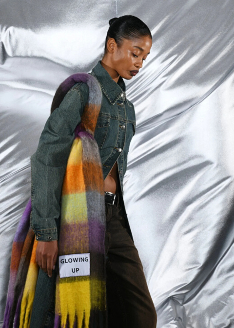 Bufanda VERB TO DO glowing