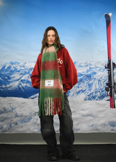 Bufanda VERB TO DO  rise up