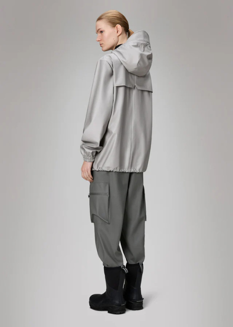 Chaqueta RAINS gris plata impermeable