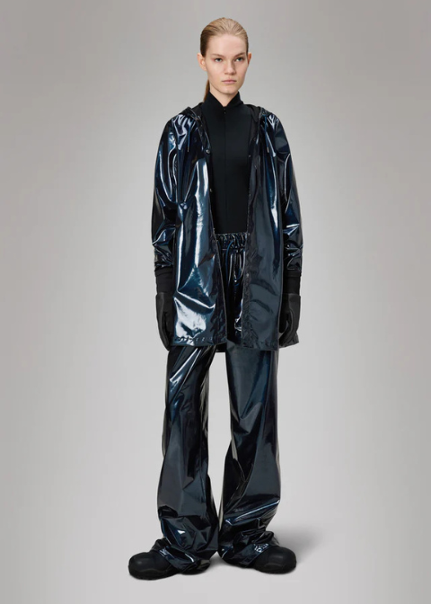 Chaqueta RAINS azul charol impermeable
