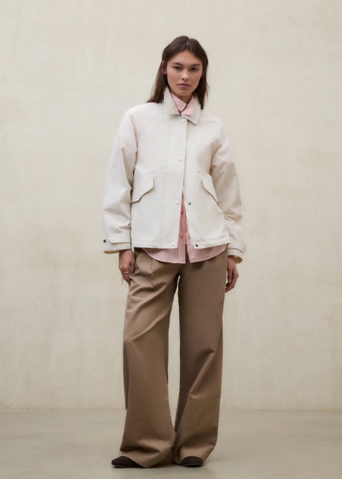 Chaqueta ECOALF blanco roto tejido gabardina