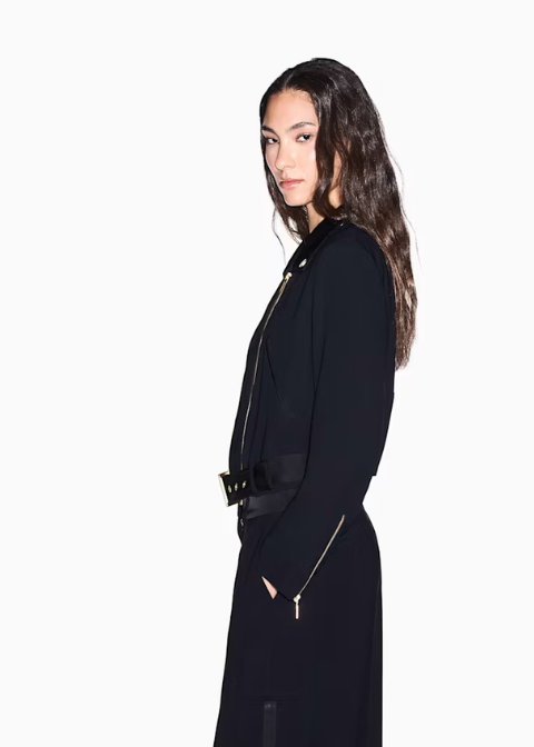 Cazadora ARMANI EXCHANGE estilo biker y cierre asimétrico