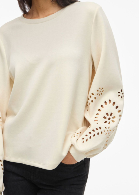 Sudadera VILA beige manga calada