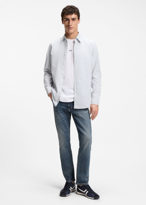 Vaqueros HUGO BOSS denim elástico corte slim 
Vaqueros HUGO BOSS denim elástico y corte slim