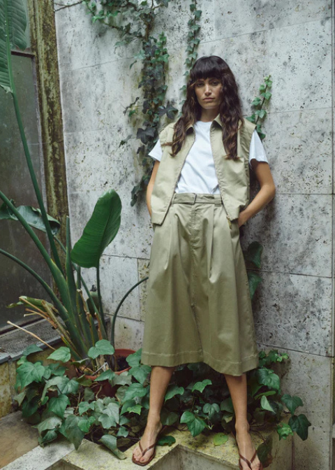 Falda MOSH MOSH camel pliegues delanteros