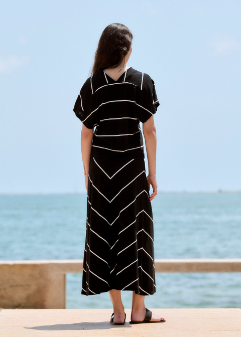 Falda SITA MURT negra midi rayas blancas