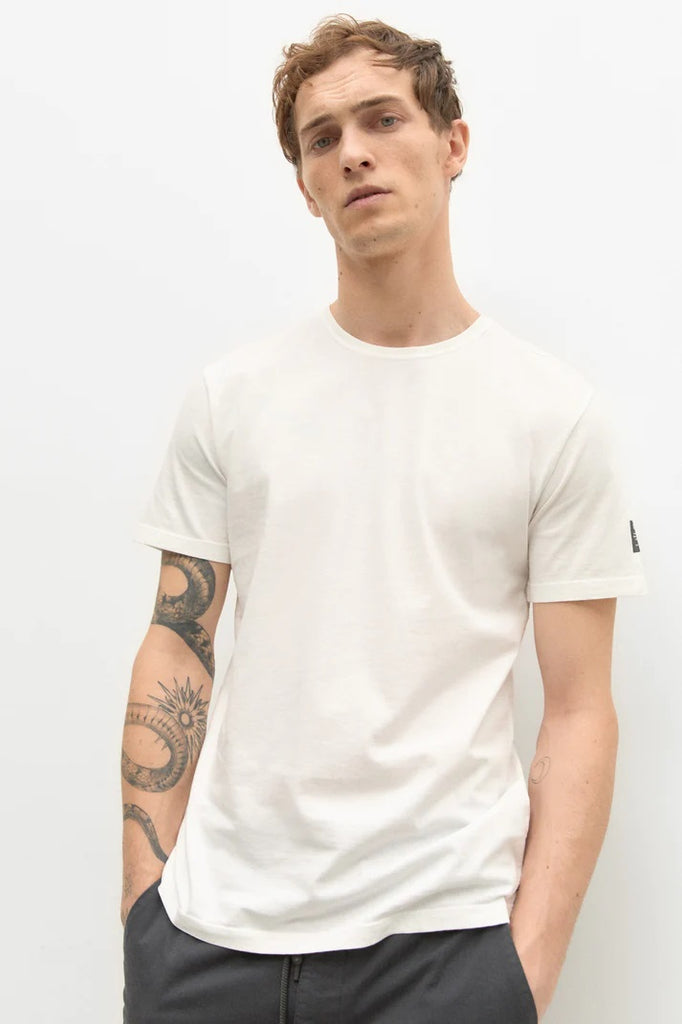 Camiseta blanca manga corta