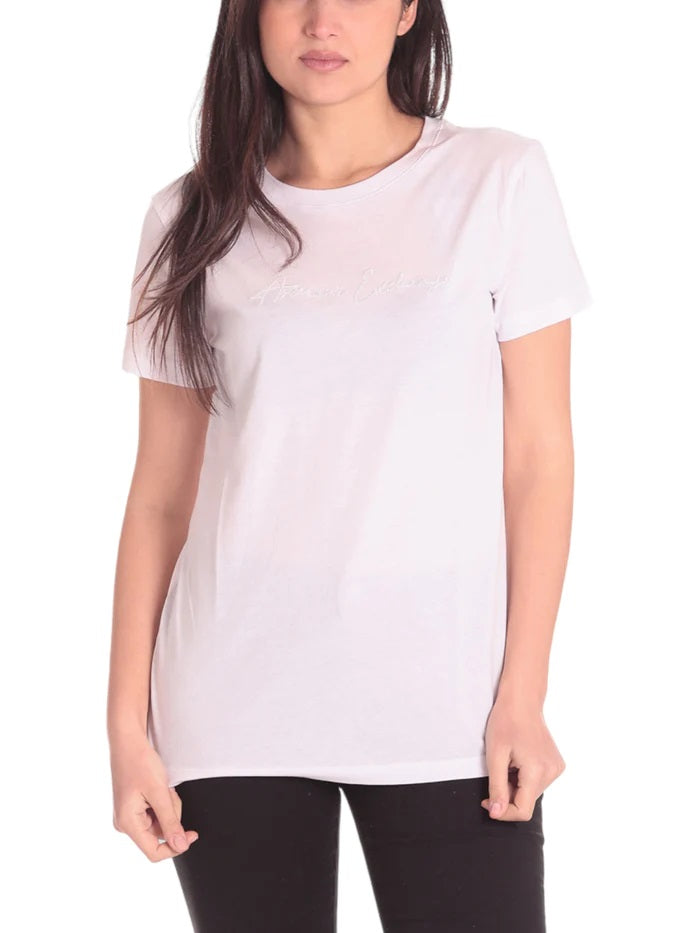 Camiseta blanca logo bordado